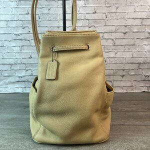 COACH Sonoma Sling Bag Cream  Colored Pebbled Leather #4922 Vintage Backpack
